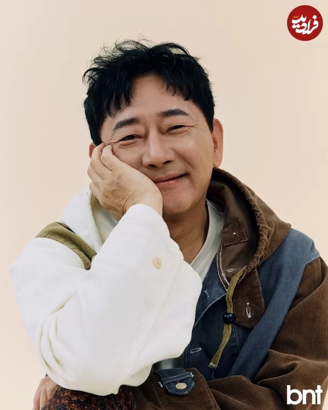 عکس| تیپ و چهرۀ متفاوت «امپراتور گوموآ» در ۶۴ سالگی