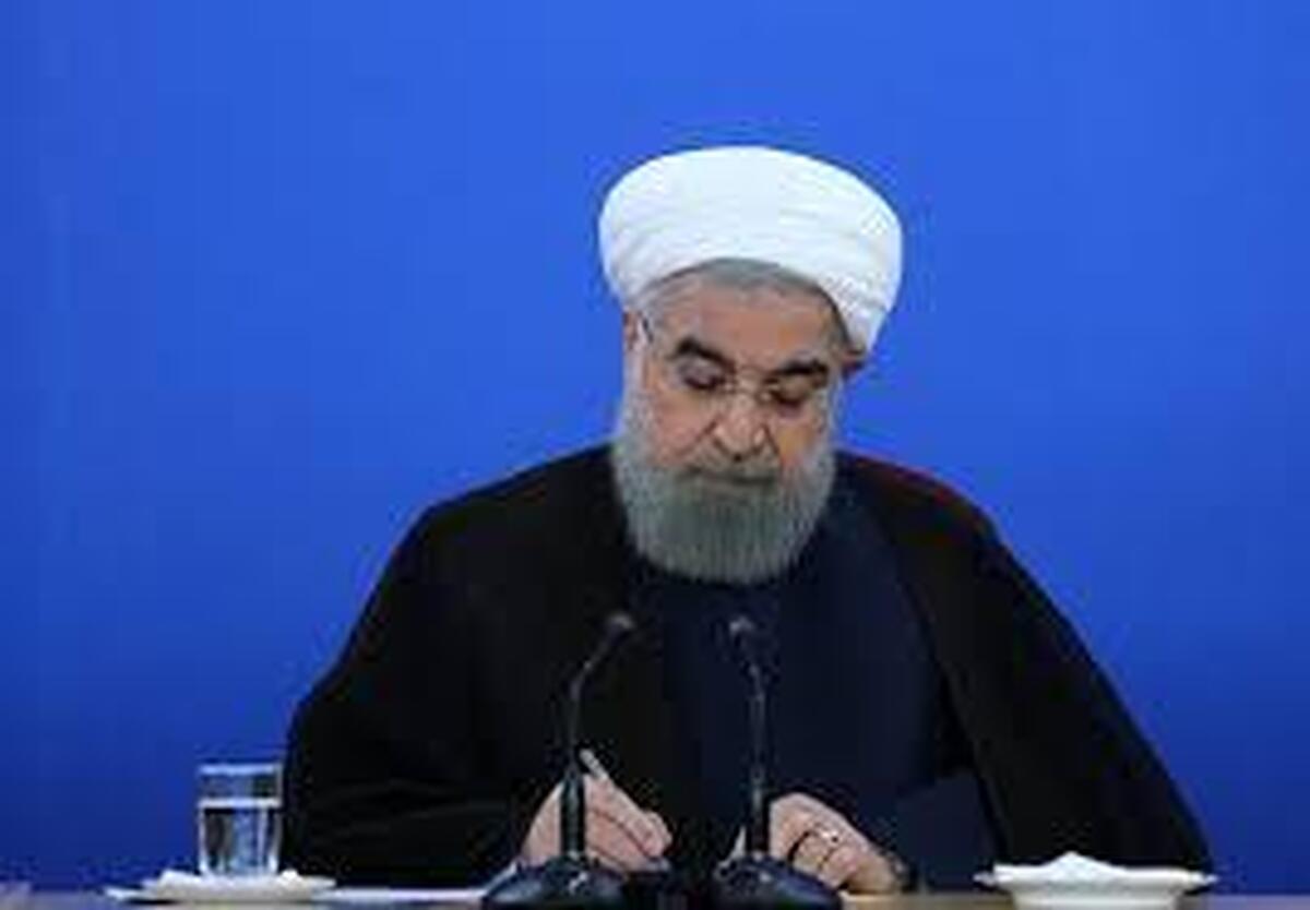 نامه دفتر روحانی به کمیسیون بررسی تبلیغات انتخابات ریاست‌جمهوری: برخی داوطلبان صحنه مناظره را به عرصه لجن‌پراکنی تبدیل کرده‌اند | فرصت پاسخ بدهید