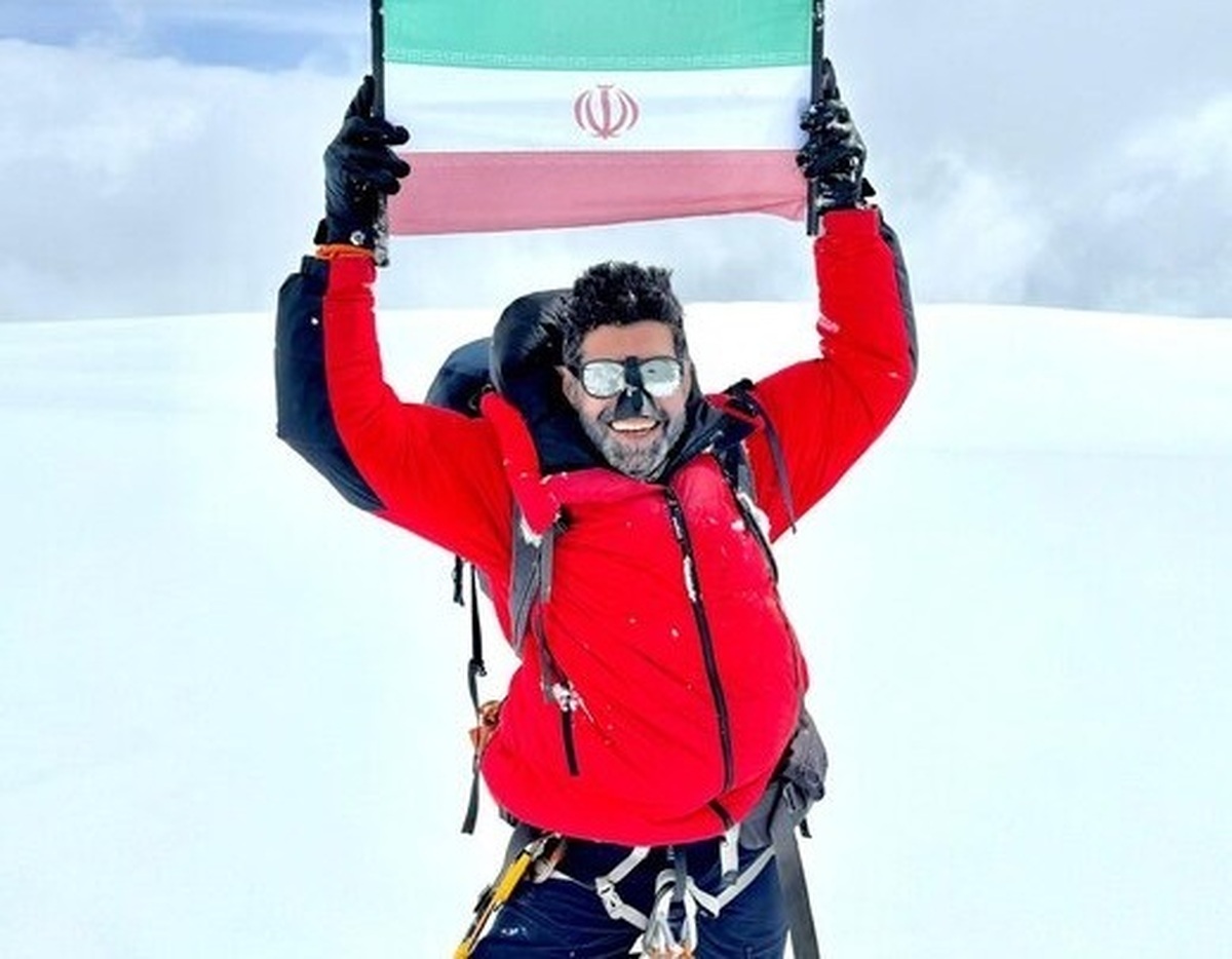 نخستین مرد ایرانی که به ۷ قله در ۷ قاره صعود کرد