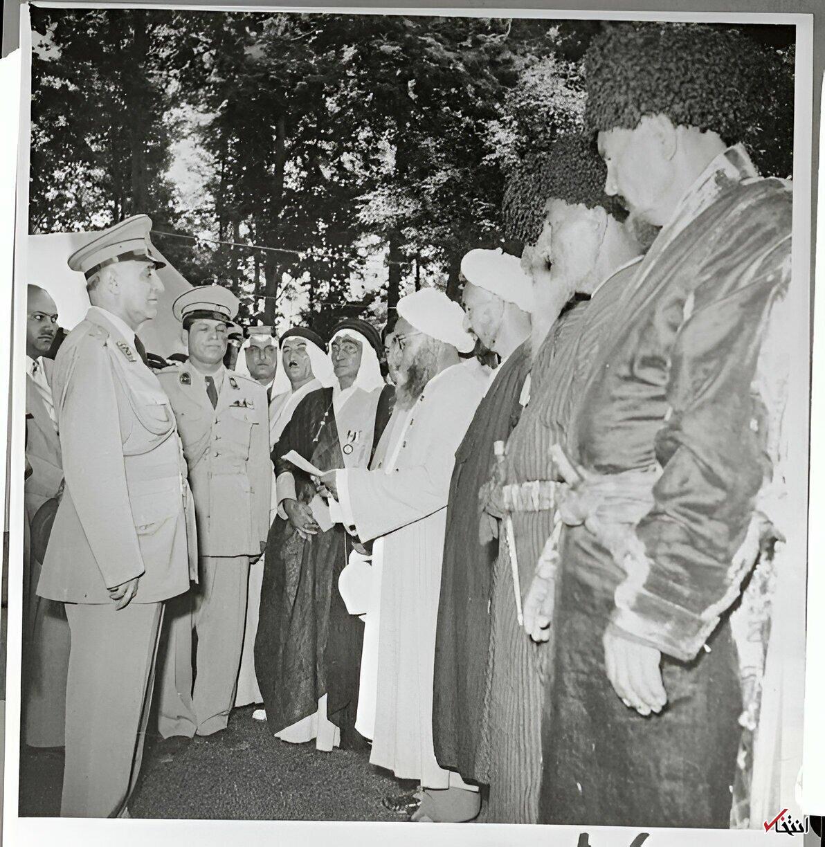 عکس| نخست وزیر کودتا در دیدار با عشایر