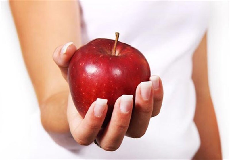 خوردن این میوه مثل مسواک زدن است