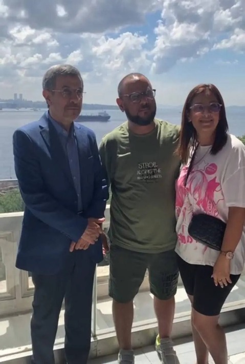 پخش دوباره تصاویری جنجالی از احمدی‌نژاد در استانبول!