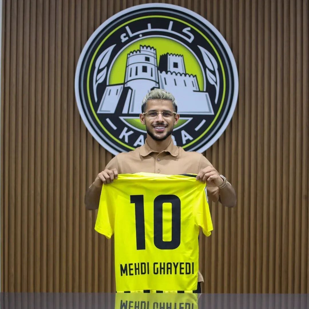 عکس| تغییر چهره مهدی قائدی در مراسم تمدید قرارداد