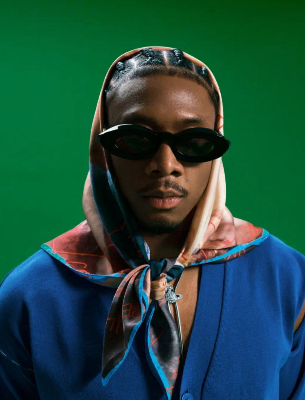 عکس| استایل عجیب داوید آلابا با مانتو و روسری خبرساز شد!