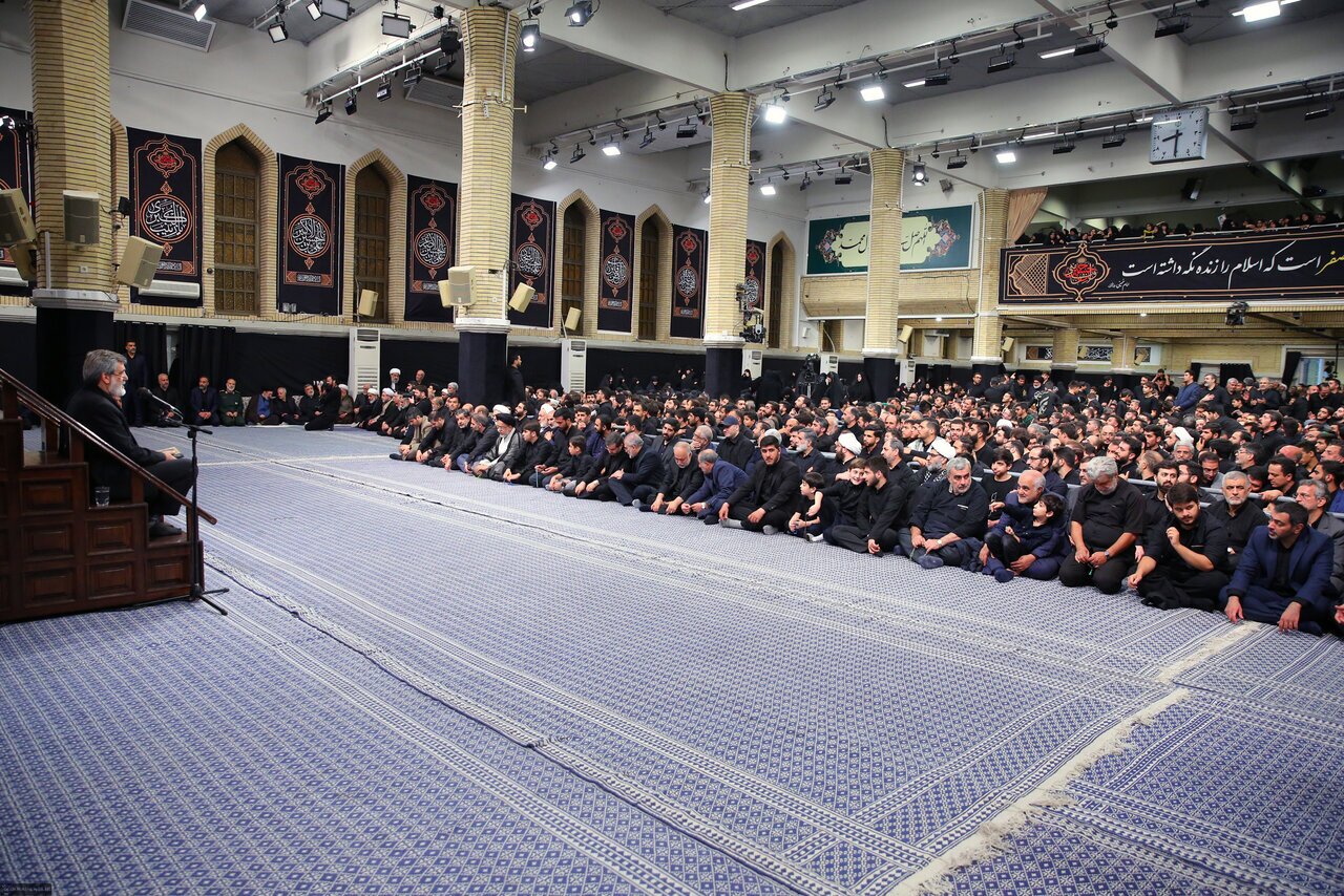 چه کسانی در صف اول مراسم بیت رهبری بودند + عکس