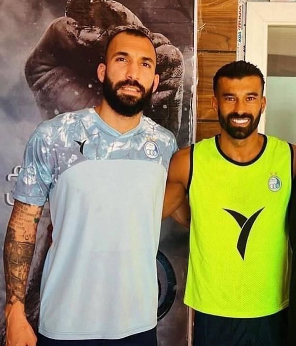 عکس| گلزنان ایران به ولز در جام جهانی در استقلال به هم رسیدند عکس| گلزنان ایران به ولز در جام جهانی در استقلال به هم رسیدند