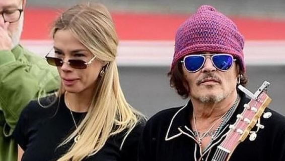 عکس| تغییر چهره متفاوت «جانی دپ» و نامزد جوانش «یولیا ولاسووا» جنجالی شد عکس| تغییر چهره متفاوت «جانی دپ» و نامزد جوانش «یولیا ولاسووا» جنجالی شد