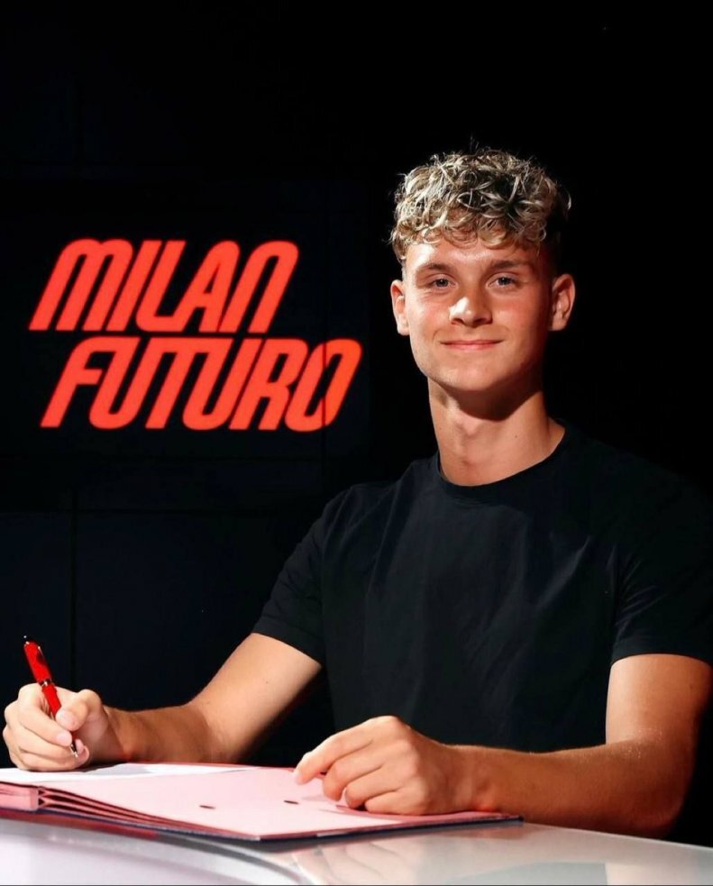 عکس| پسر پا جا پای پدر گذاشت؛ حضور پسر ابراهیموویچ در تیم میلان