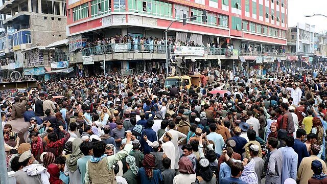 عکس| تاریخسازی بزرگ افغانستان؛ طالبان جلوی جشن مردم را گرفت! عکس| تاریخسازی بزرگ افغانستان؛ طالبان جلوی جشن مردم را گرفت!
