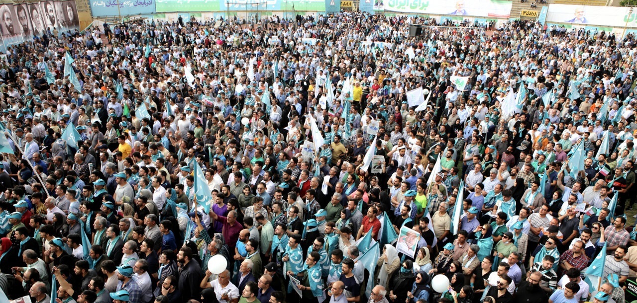 تصاویر |  تجمع هواداران پزشکیان در تبریز
