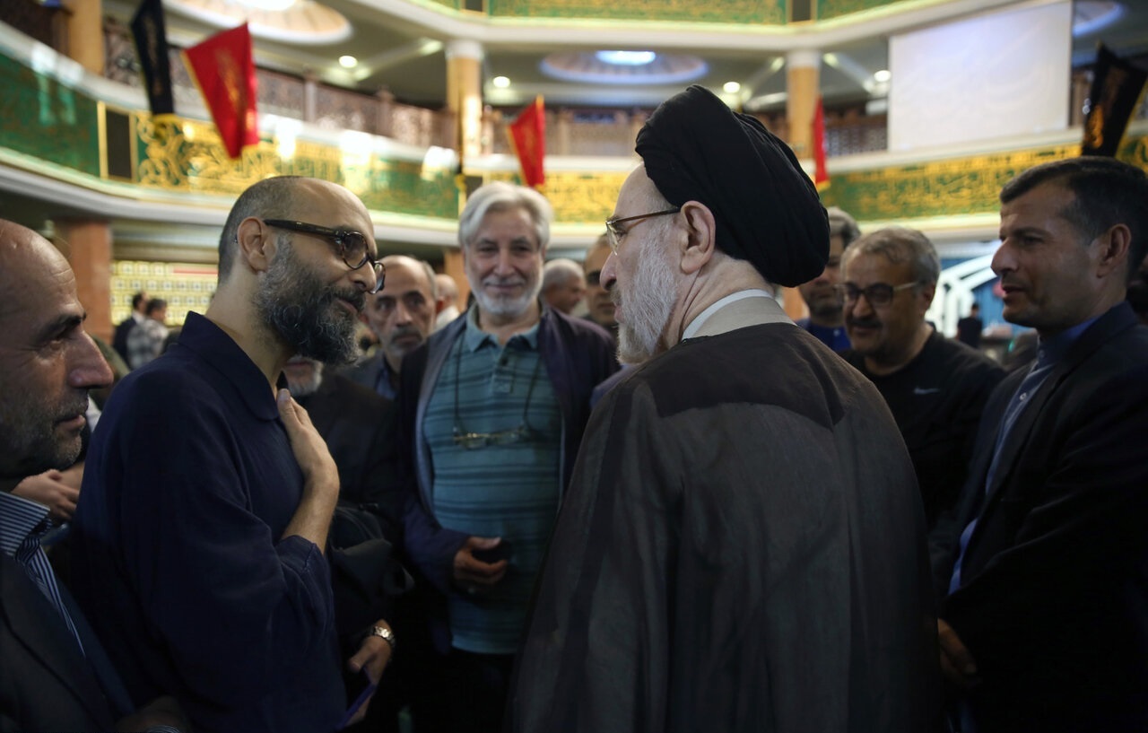 تصاویر جدید از سیدمحمد خاتمی یک روز قبل از انتخابات تصاویر جدید از سیدمحمد خاتمی یک روز قبل از انتخابات