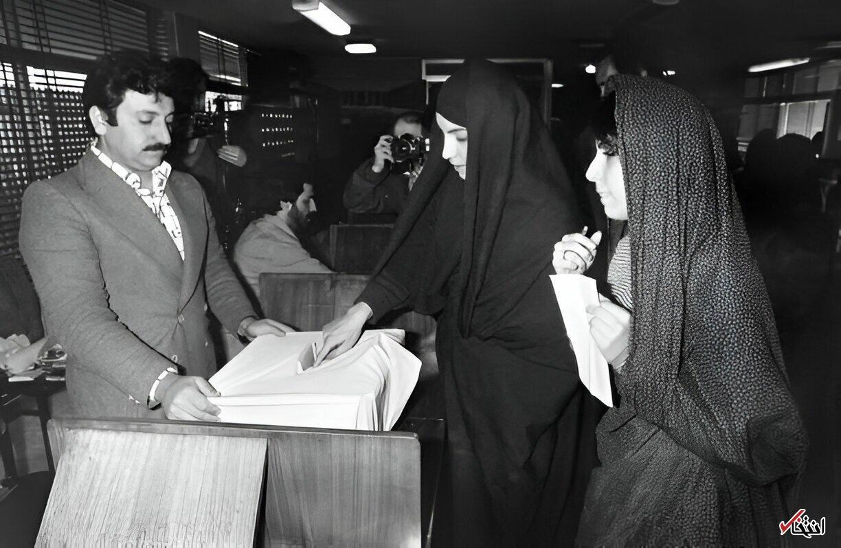 عکس| ۱۳۶۰؛ سومین انتخابات ریاست جمهوری عکس| ۱۳۶۰؛ سومین انتخابات ریاست جمهوری