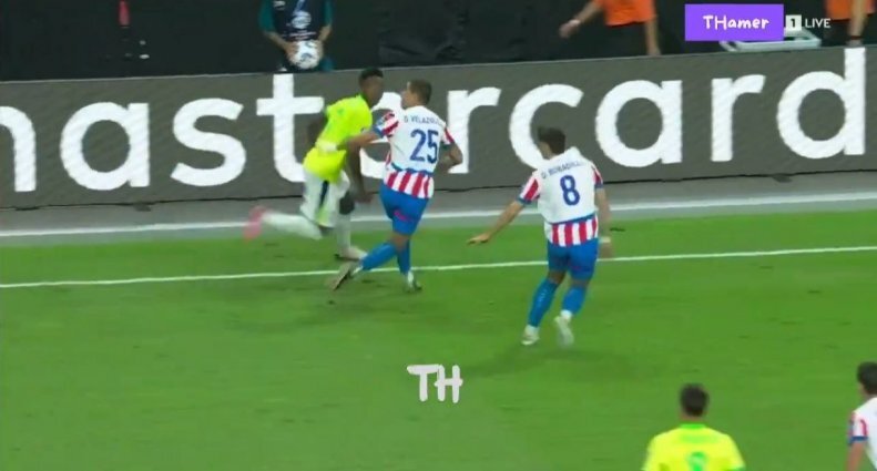 عکس| وینیسیوس دریبل سال را زد عکس| وینیسیوس دریبل سال را زد