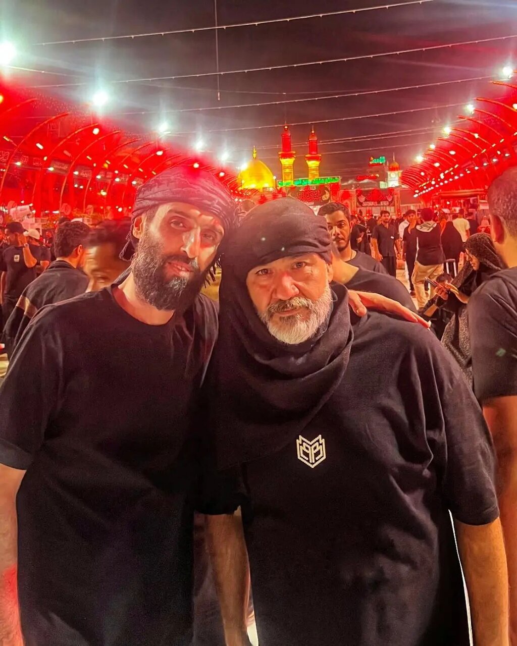 عکس| مهران غفوریان به همراه باجناق مداحش در کربلا