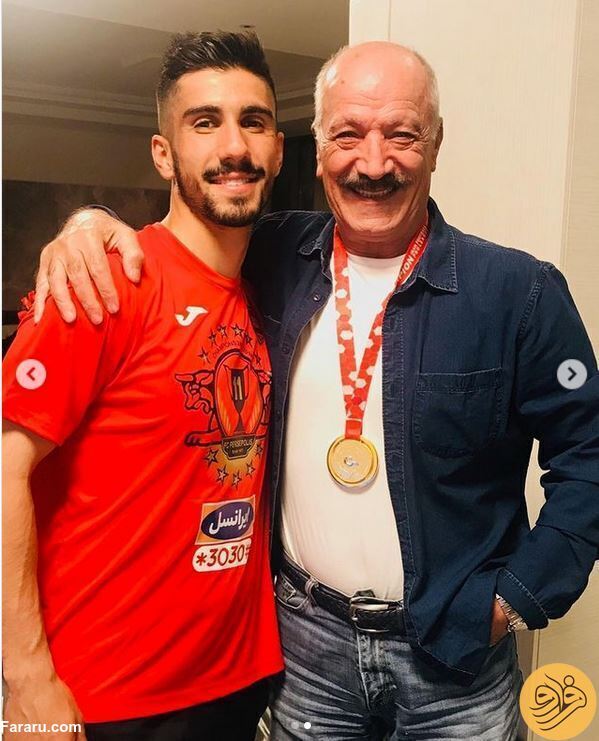 عکس| ژست سعید راد با مدال قهرمانی پرسپولیس