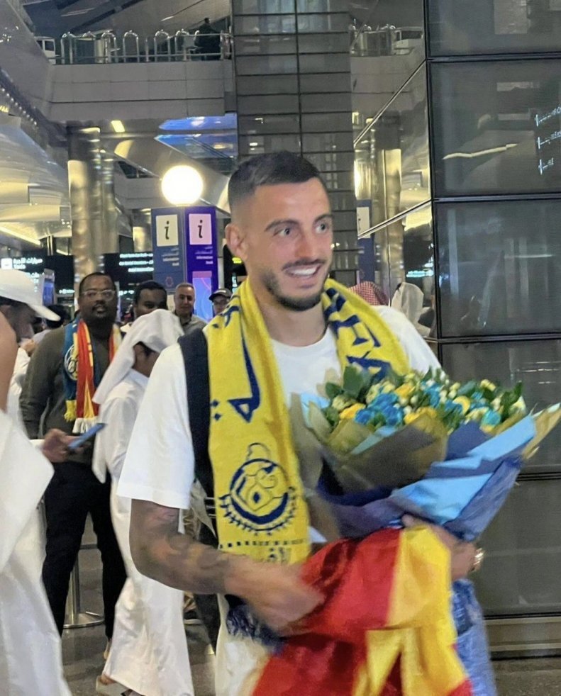 عکس| ژوکر رئالیها وارد قطر شد؛ خوسلو به الغرافه پیوست عکس| ژوکر رئالیها وارد قطر شد؛ خوسلو به الغرافه پیوست