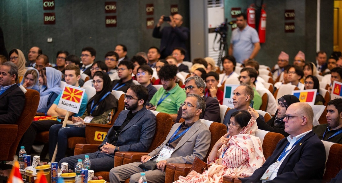 تصاویر| افتتاح پنجاه‌وچهارمین المپیاد جهانی فیزیک ۲۰۲۴ در اصفهان