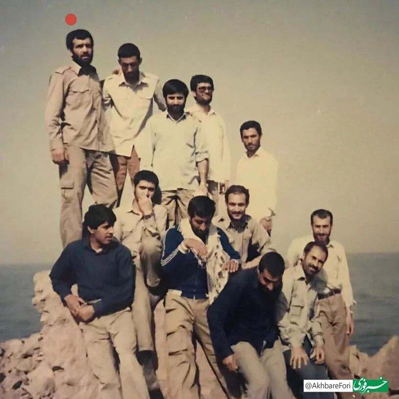 عکس| پزشکیان و اعضای انجمن اسلامی دانشگاه تبریز در سال٦٣