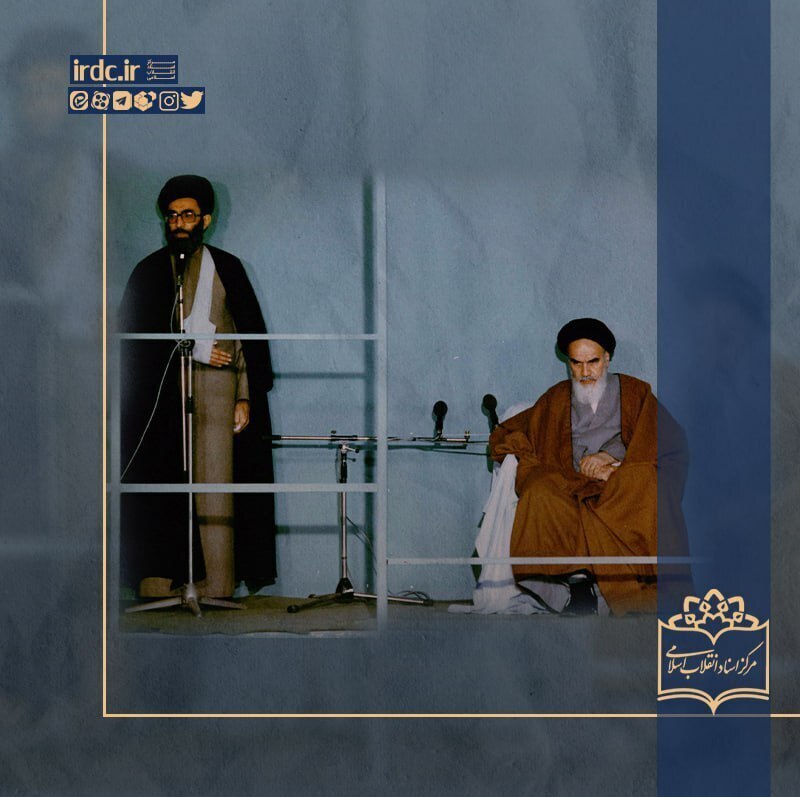 عکس| رهبر انقلاب با دست مجروح و آسیب دیده در سال ۱۳۶۰