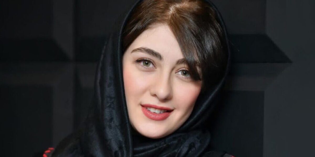 عکس| الیکا ناصری بازیگر سریال یاغی روی فرش قرمز