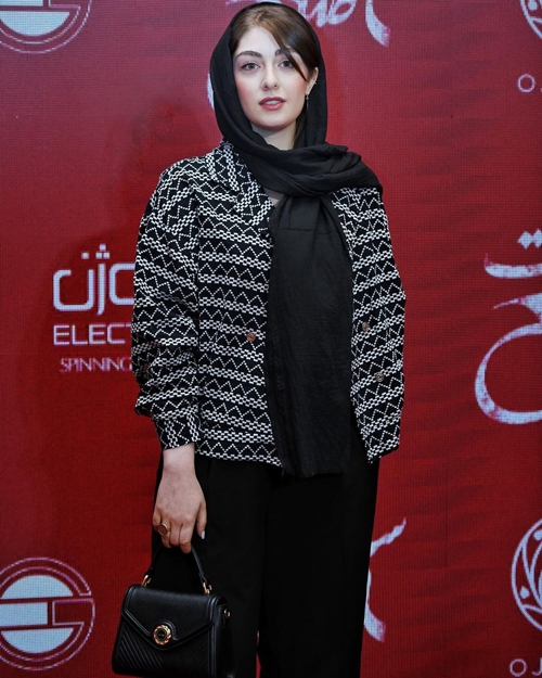 الیکا ناصری بازیگر سریال یاغی خوش تیپ و خوش پوش الیکا ناصری بازیگر سریال یاغی خوش تیپ و خوش پوش