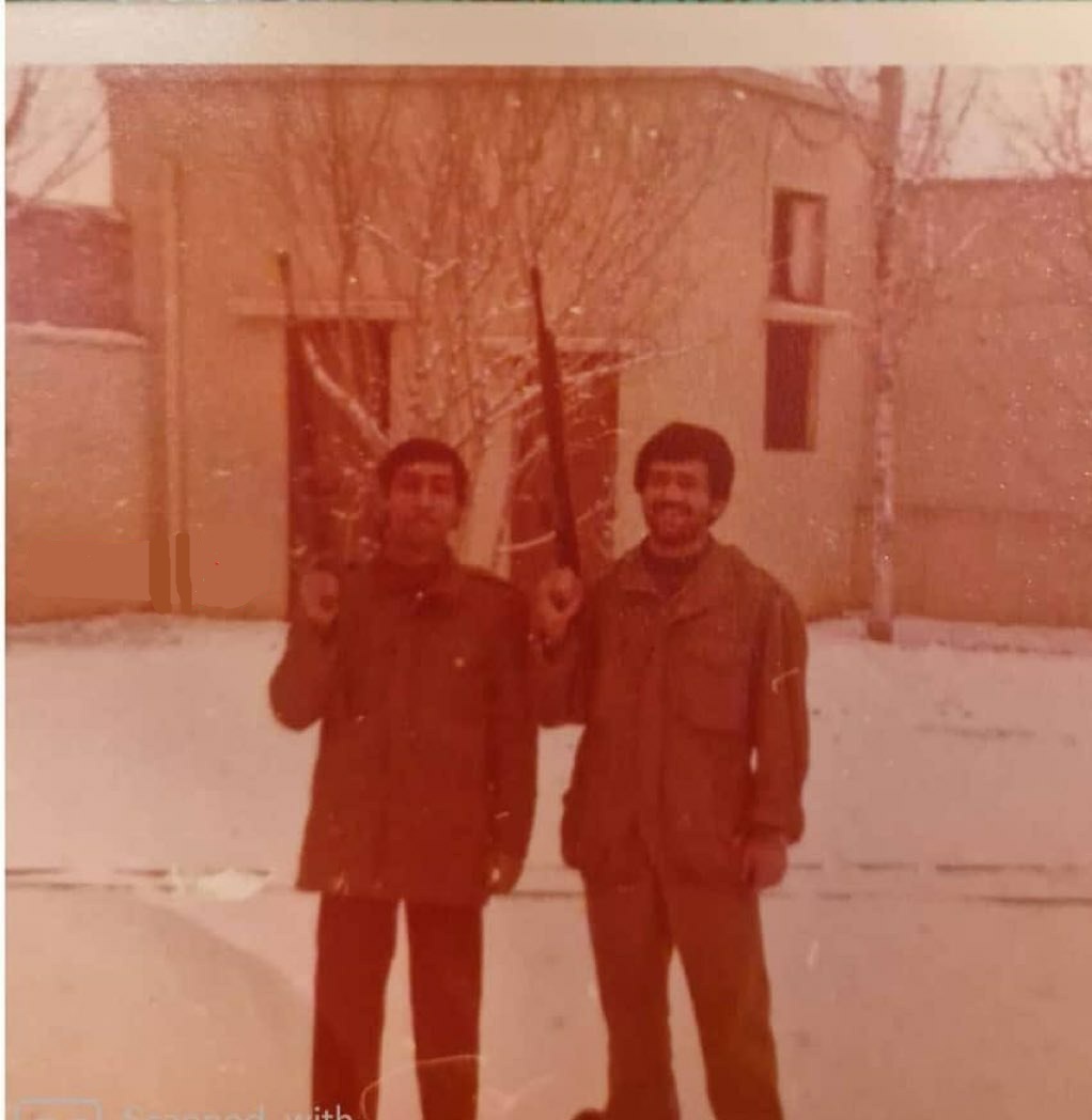 عکس| مسعود ‎پزشکیان و قائم پناه اسلحه به دست در جبهه