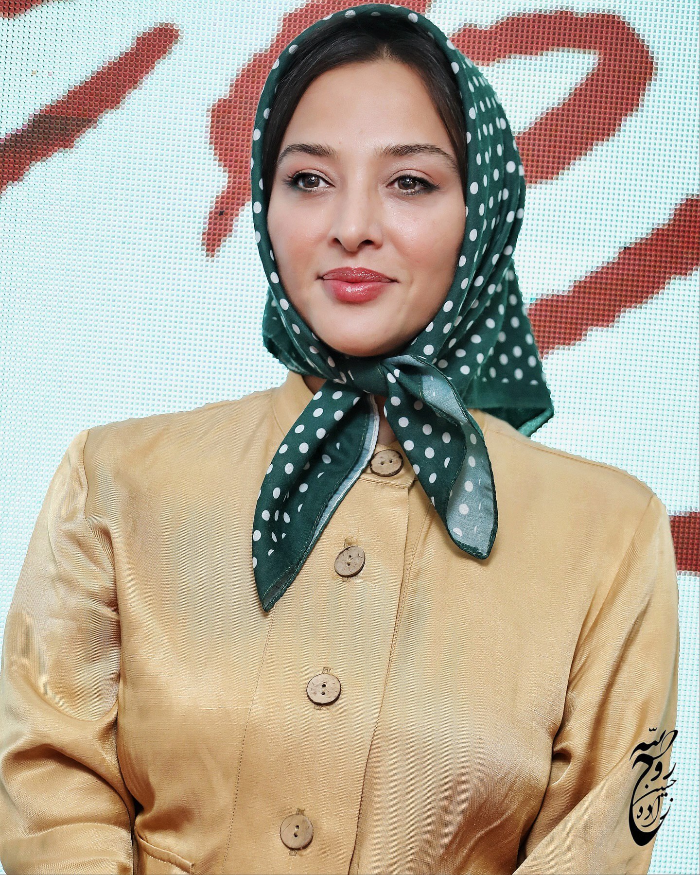 عکس| تیپ خاص آناهیتا درگاهی در اکران فیلم یادگار جنوب