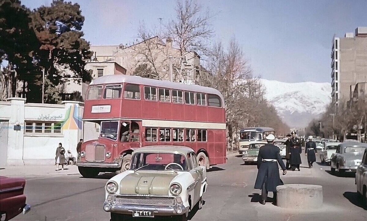 عکس| اتوبوس‌های تهران قبل از تفکیک جنسیتی!