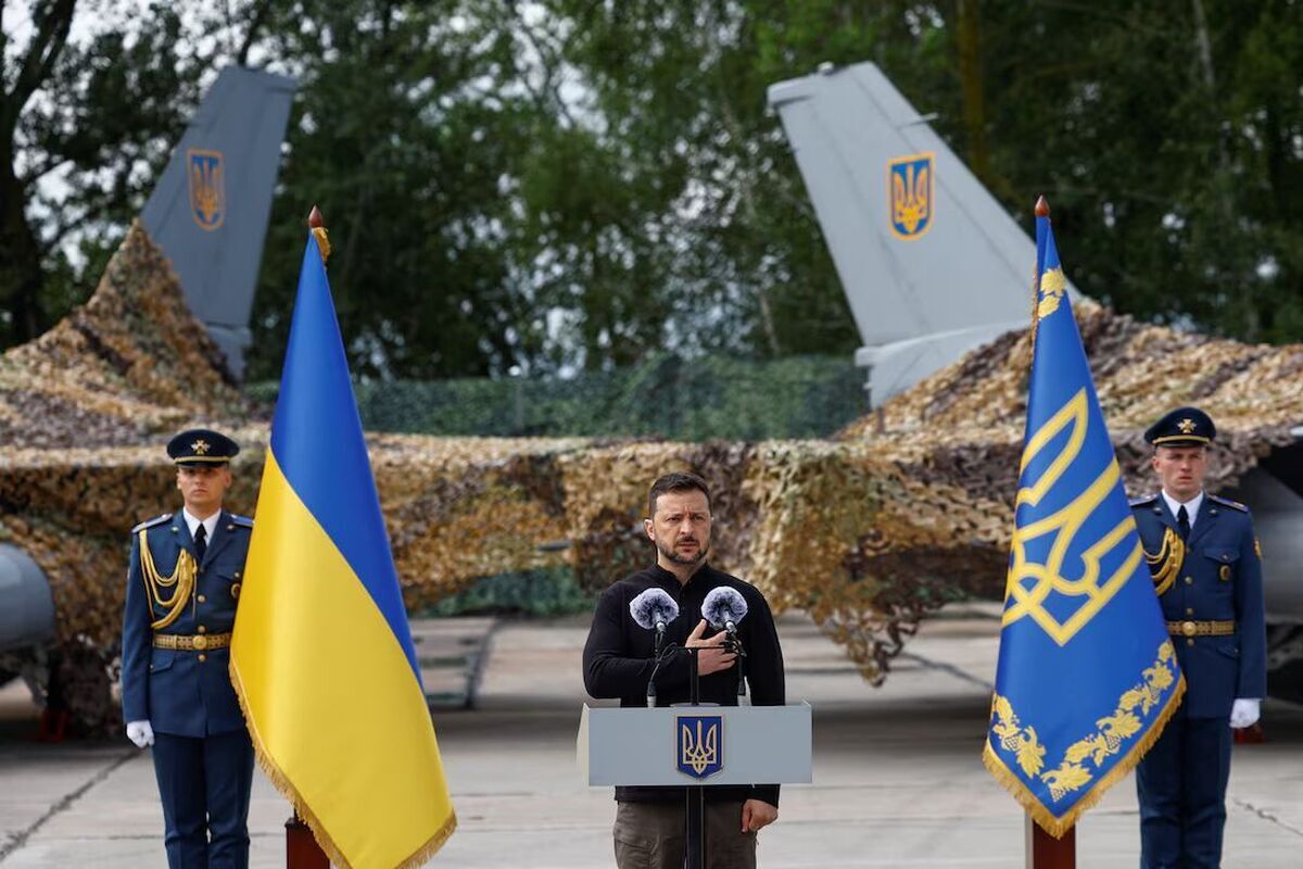 زلنسکی تحویل جنگنده‌های «اف-۱۶» به اوکراین را تایید کرد