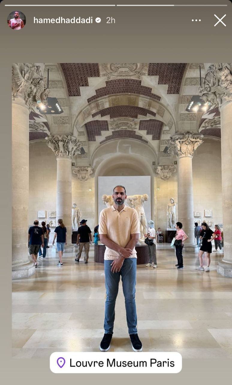 عکس| آسمانخراش ایرانی؛ حضور حامد حدادی در موزه لوور پاریس