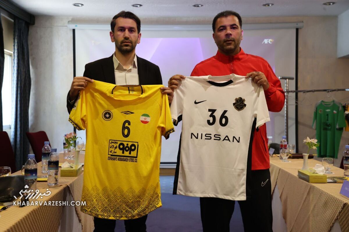 عکس| رونمایی از لباس شباب الاهلی و سپاهان اصفهان در بازی فردا