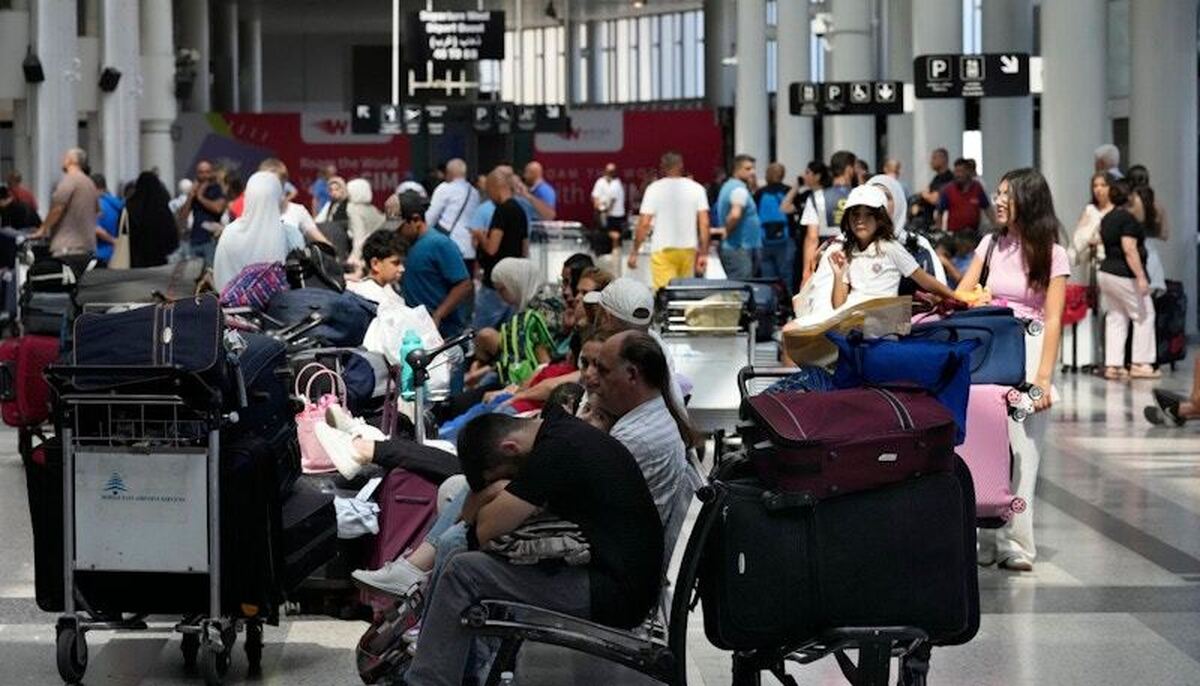 ازدحام در فرودگاه بیروت برای ترک لبنان