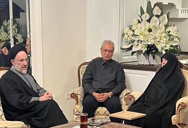 عکس| حضور سید محمد خاتمی در منزل علی ربیعی