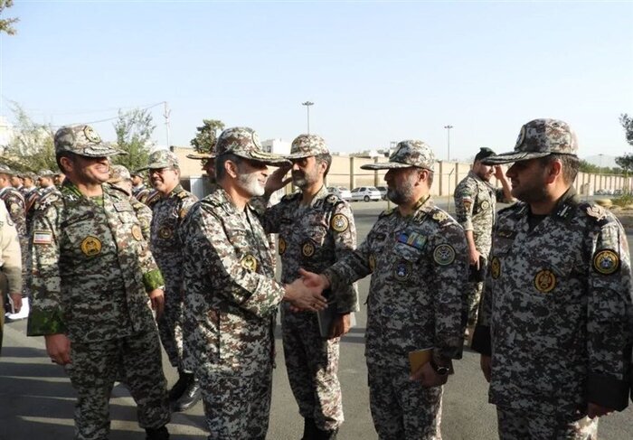 فرمانده کل ارتش از منطقه پدافند هوایی شمال کشور بازدید کرد +عکس فرمانده کل ارتش از منطقه پدافند هوایی شمال کشور بازدید کرد +عکس