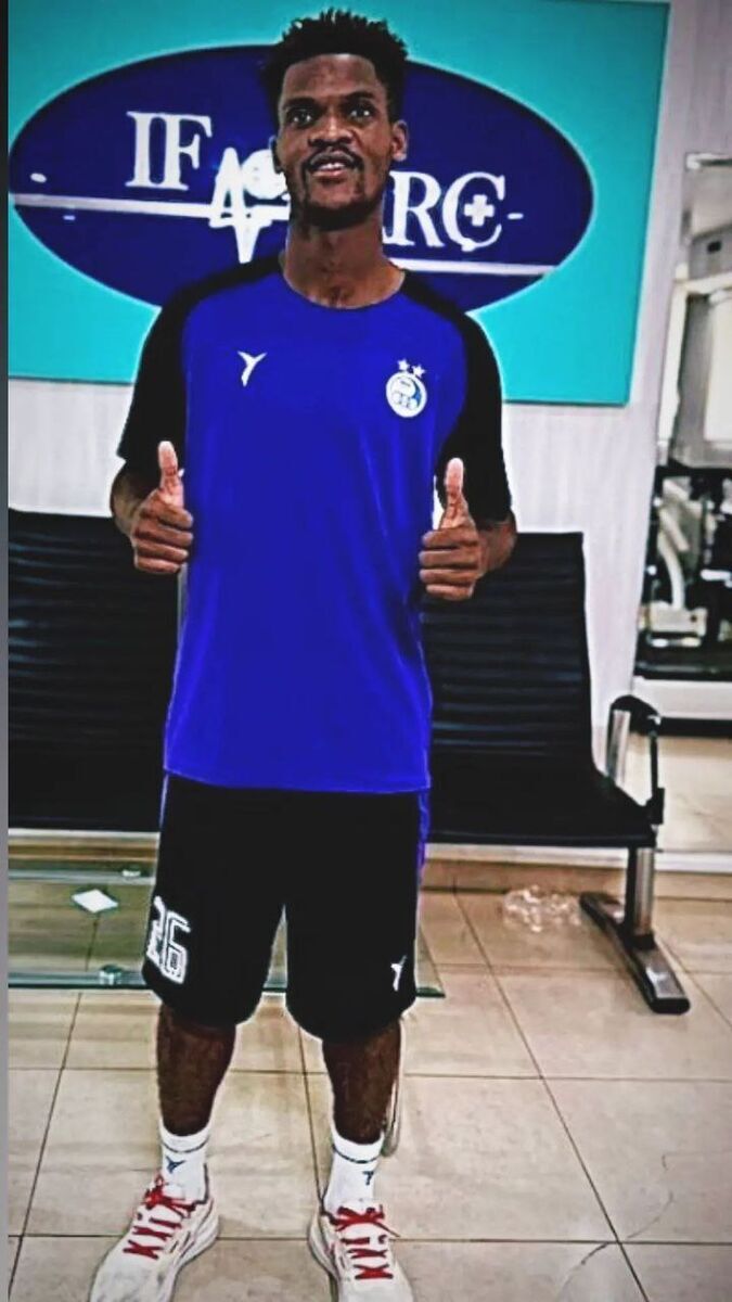 عکس| شماره پیراهن «دیدیه اندونگ» ستاره خارجی استقلال لو رفت