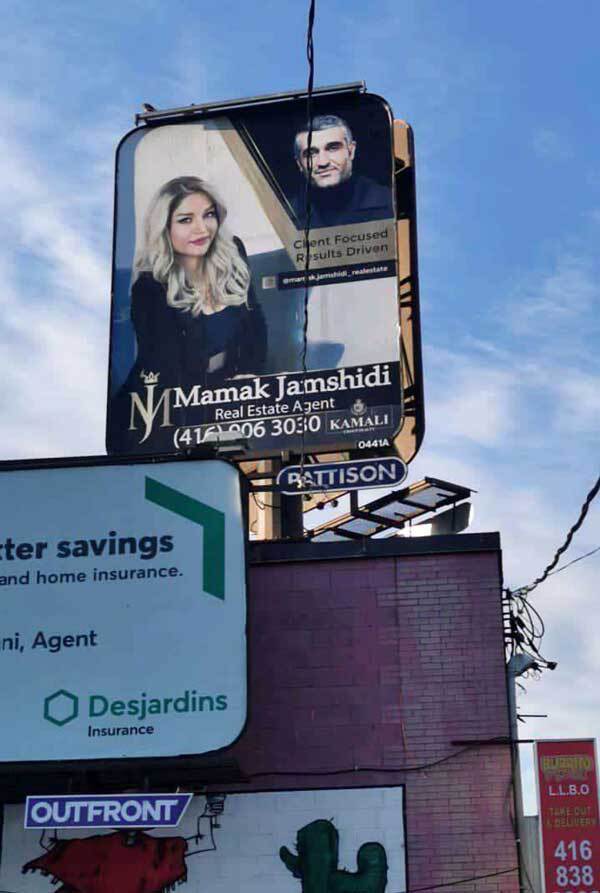 عکس| استفاده خواهر پژمان جمشیدی از تصویر برادرش در بیلبوردهای تبلیغاتی در کانادا
