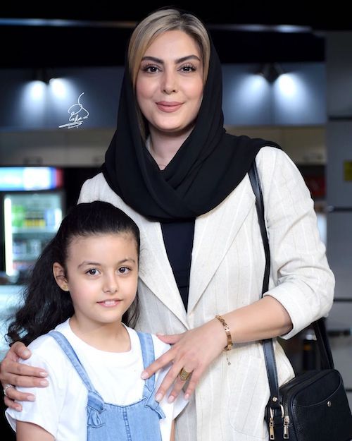 عکس| نیلوفر شهیدی به همراه دخترش در مراسم اکران خصوصی فیلم «قلب رقه» عکس| نیلوفر شهیدی به همراه دخترش در مراسم اکران خصوصی فیلم «قلب رقه»