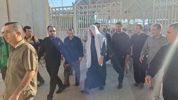 عکس| سید حسن خمینی در پیاده روی اربعین