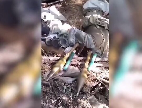 عکس| کشف انبار سلاحهای ناتو توسط روسیه عکس| کشف انبار سلاحهای ناتو توسط روسیه