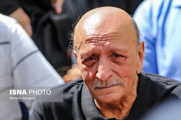 تصاویری از حضور اصغر سمسارزاده در مراسم سعید راد بحثبرانگیز شد تصاویری از حضور اصغر سمسارزاده در مراسم سعید راد بحثبرانگیز شد