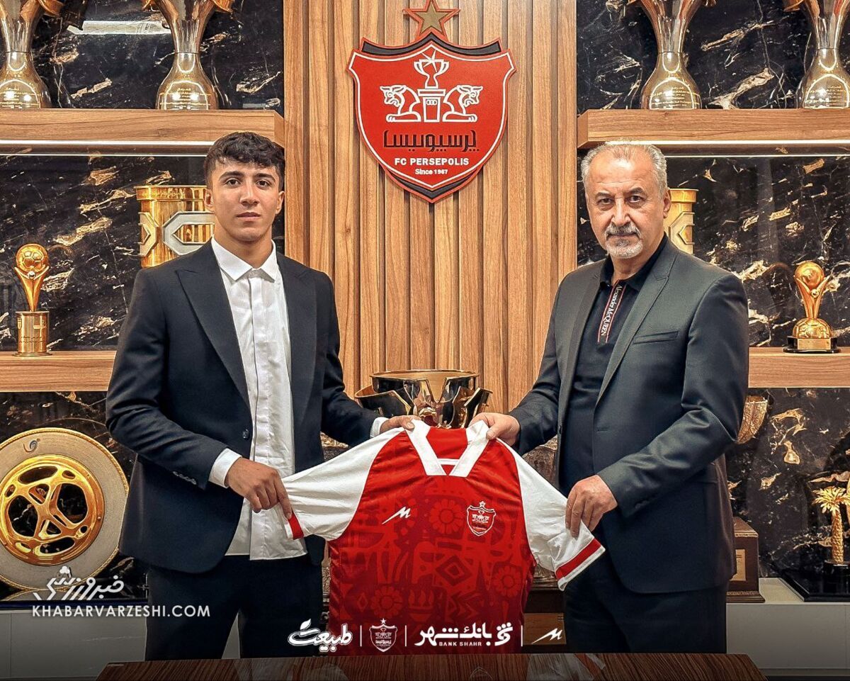 عکس| رونمایی پرسپولیس از خرید جدید خود؛ یعقوب براجعه به این تیم پیوست