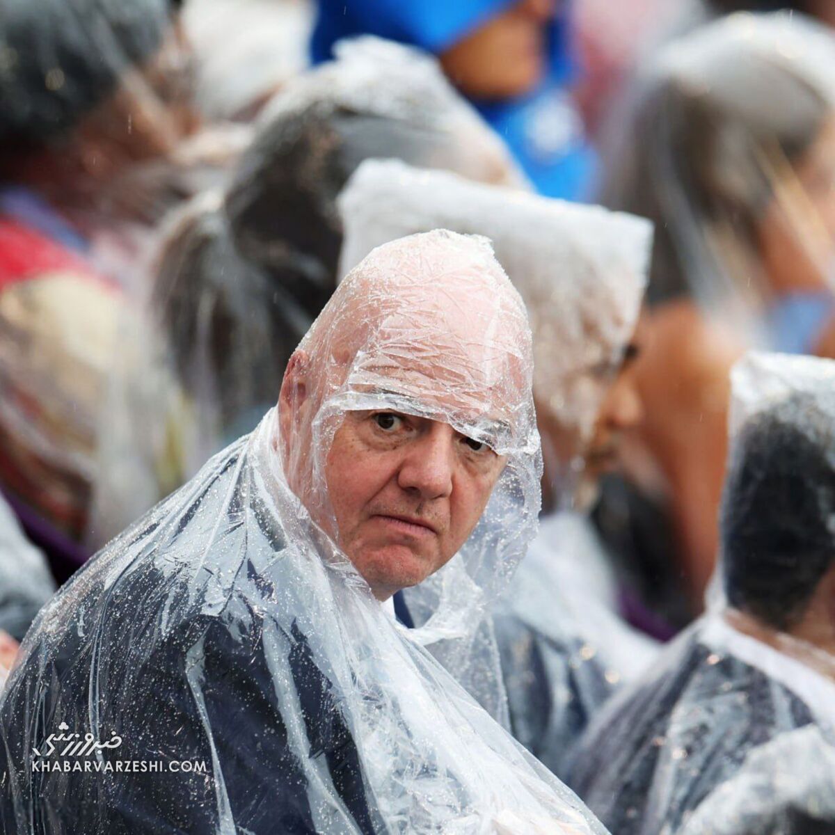 عکس| بارش باران در افتتاحیه المپیک پاریس؛ پوشش «جانی اینفانتینو» تغییر کرد