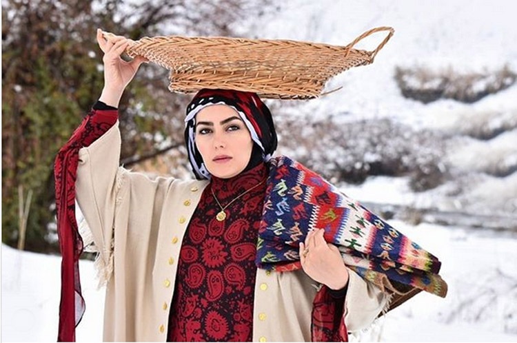 عکس| هدیه بازوند؛ روژان سریال نون خ در اکران فیلم «ساعت 6 صبح»