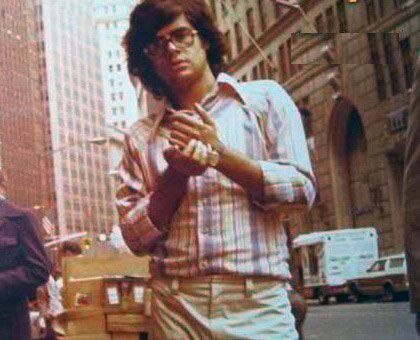 عکس| تیپ و پوشش متفاوت محمدرضا عارف در دانشگاه استنفورد