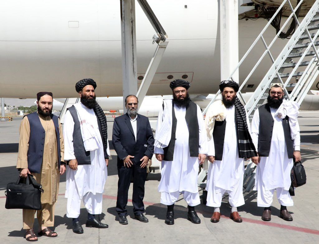 عکس| هیئت اعزامی طالبان برای شرکت در مراسم تحلیف