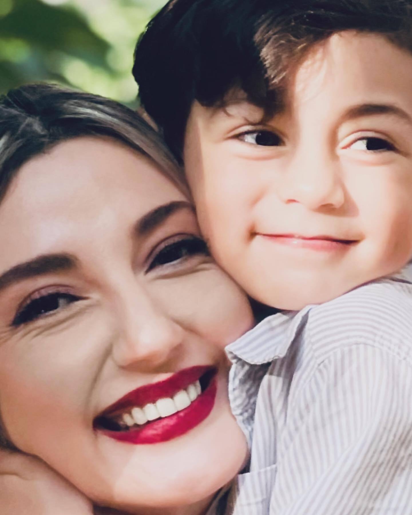 عکس| حدیث میرامینی؛ روشنکِ سریال دلنوازان در کنار پسرش