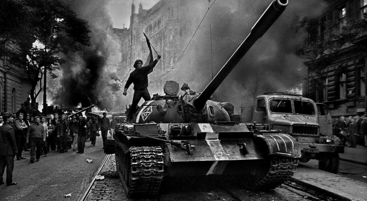 عکس| جنگ جهانی دوم در مجارستان؛ روبرت کاپا کیست؟