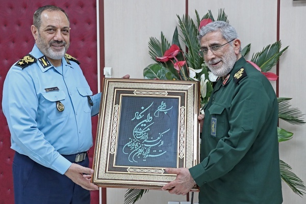 فرماندهان نظامی و انتظامی با وزیر دفاع دیدار کردند