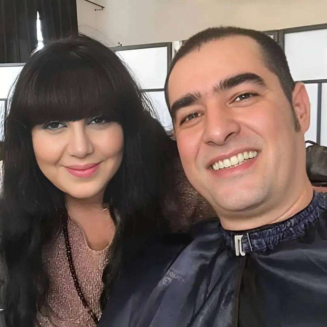 عکس| سلفی مشترک شهاب حسینی در کنار آرایشگر زن خارجی در تورنتو