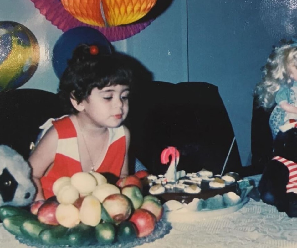 فاطیما بهارمست تصویری از جشن تولد ۲ سالگی خود را منتشر کرد